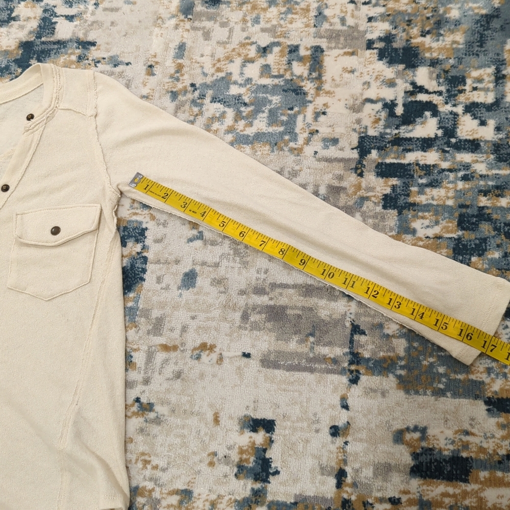 We The Free Cream Long Sleeve Snap Top Women's Size XS Lightweight Norm Neutral - Picture 13 of 13